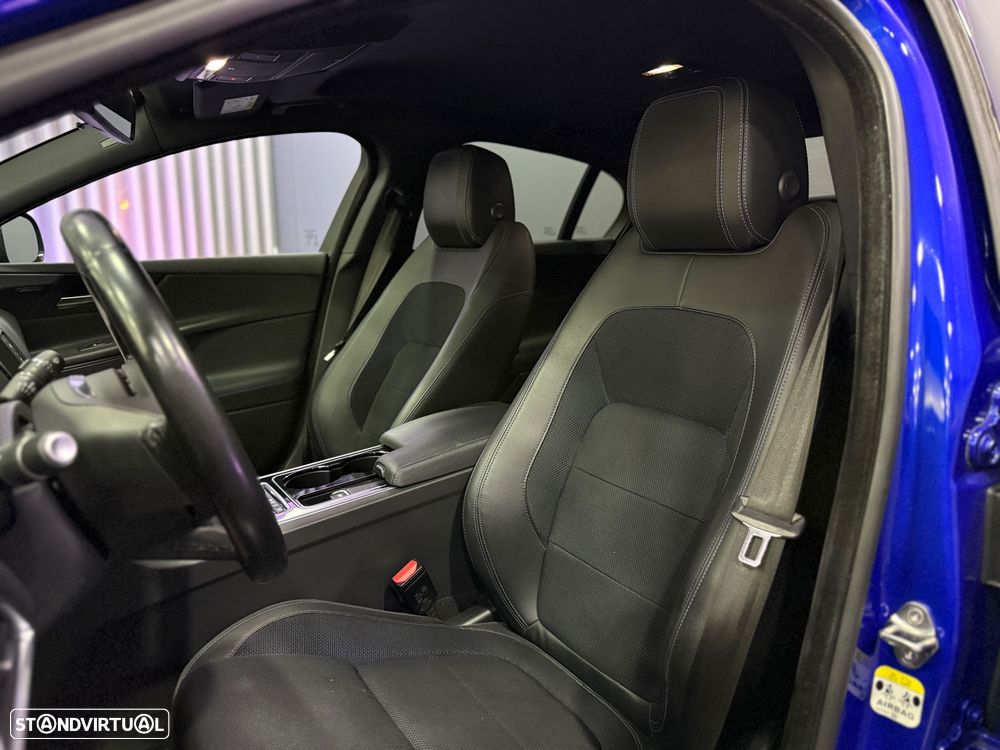 Jaguar XE 2.0 D R-Sport - 9
