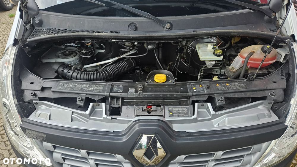 Renault Master III - 11