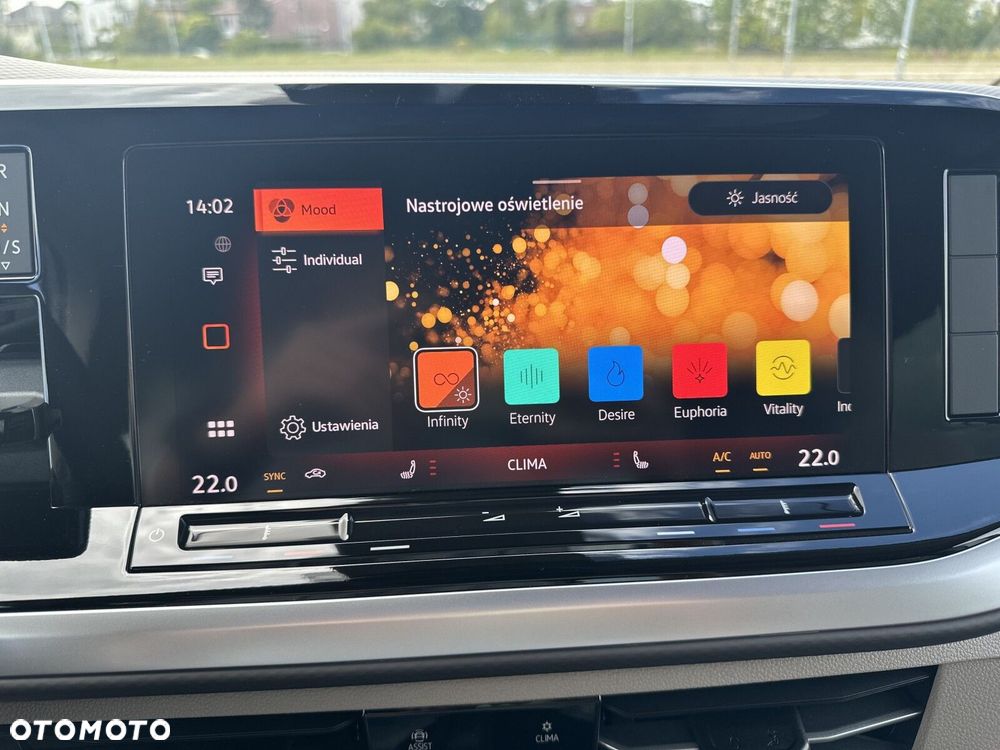 Volkswagen multivan Nowy Multivan L1 2.0 TDI 150 KM DSG 7 biegowa FWD - 19