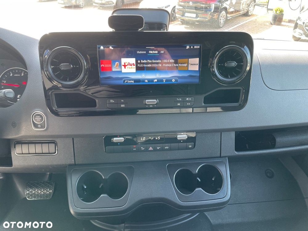 Mercedes-Benz Sprinter 319 CDI 190 KM Reflektory LED extra long - 17