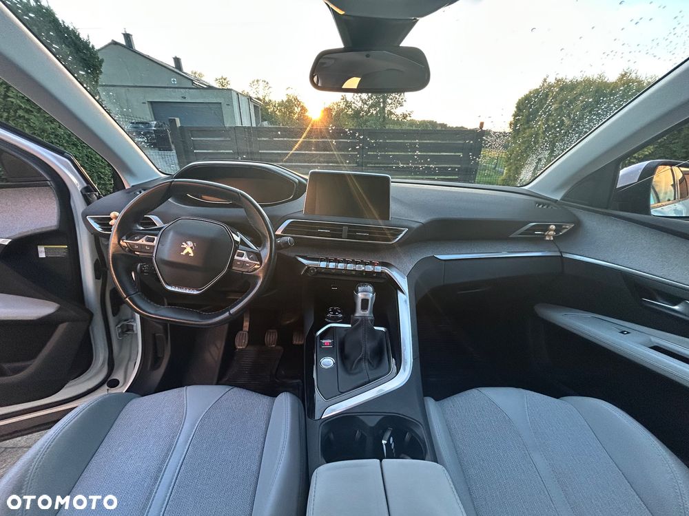 Peugeot 3008 - 23