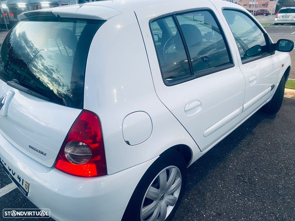 Renault Clio 1.2 16V SE Storia - 2