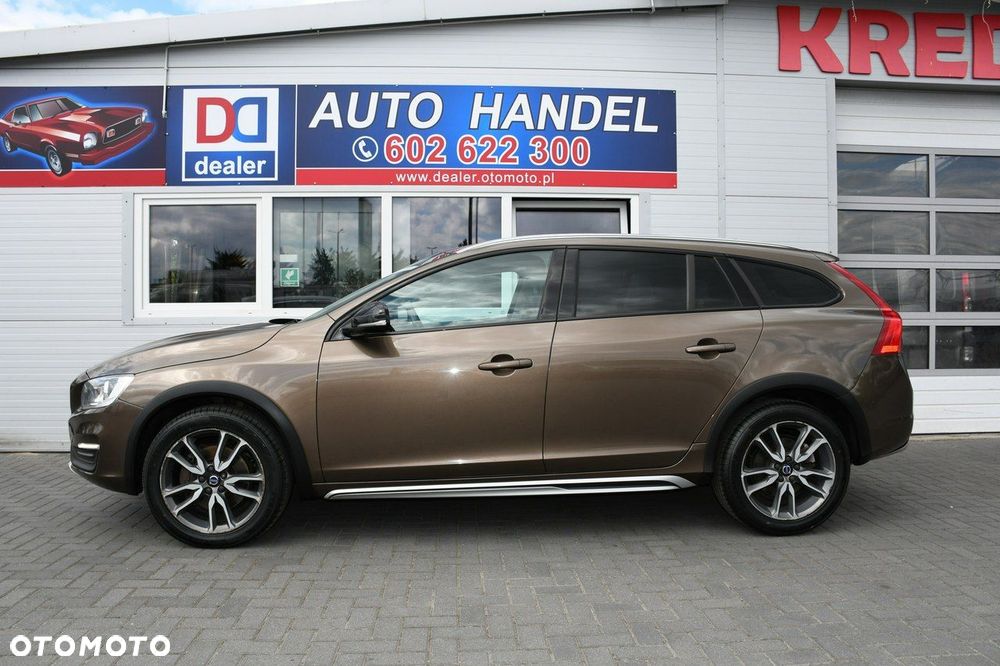 Volvo V60 Cross Country D3 Drive-E Summum - 11