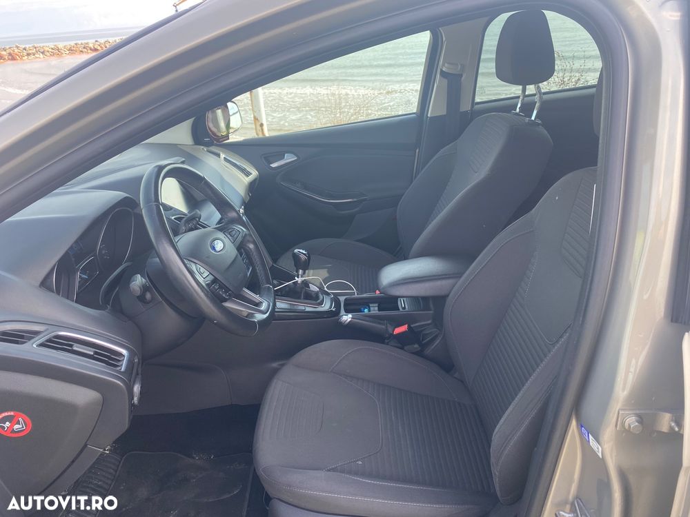 Ford Focus 1.0 EcoBoost Start Stop Titanium - 8
