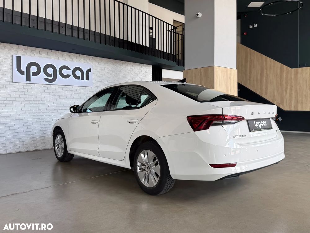 Skoda Octavia - 7