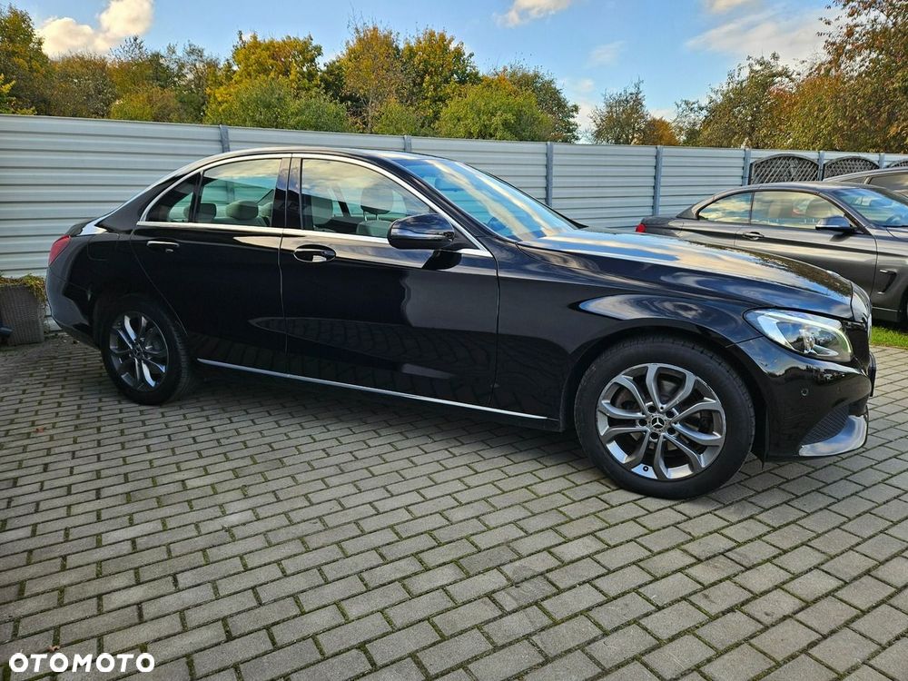 Mercedes-Benz Klasa C 180 9G-TRONIC Exclusive - 19