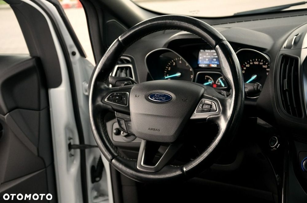 Ford Kuga - 19