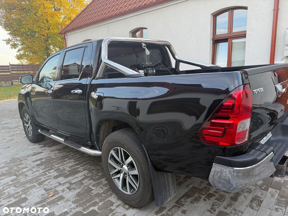 Toyota Hilux 2.4 D-4D Double Cab SR5 4x4 - 24