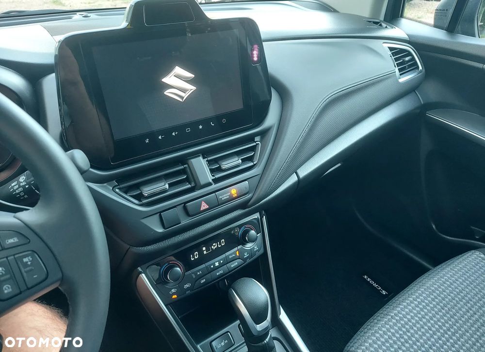 Suzuki S-Cross 1.5 Dualjet AGS Comfort - 11