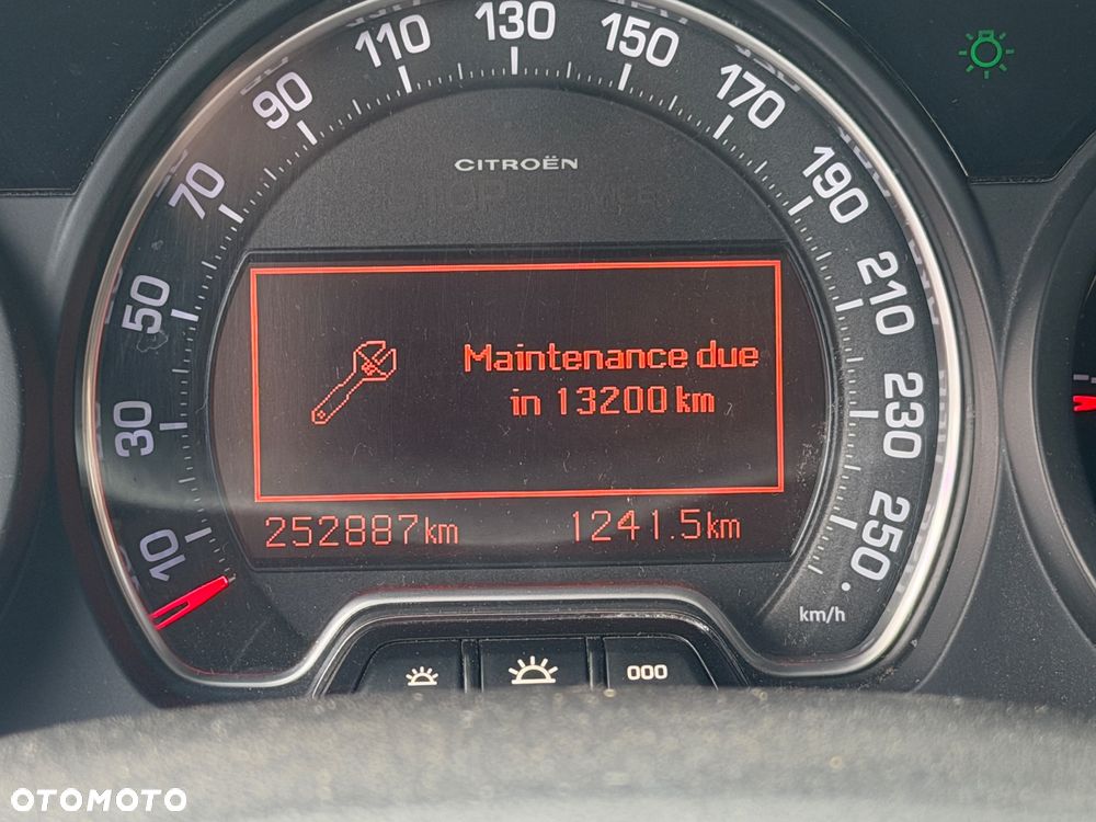 Citroën C5 2.0i 16V Dynamique - 4