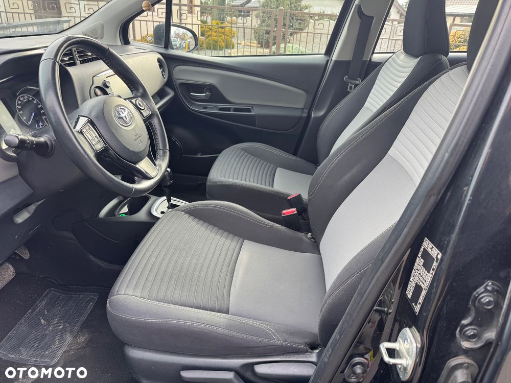 Toyota Yaris 1.5 VVT-i Comfort mit Design Paket - 12