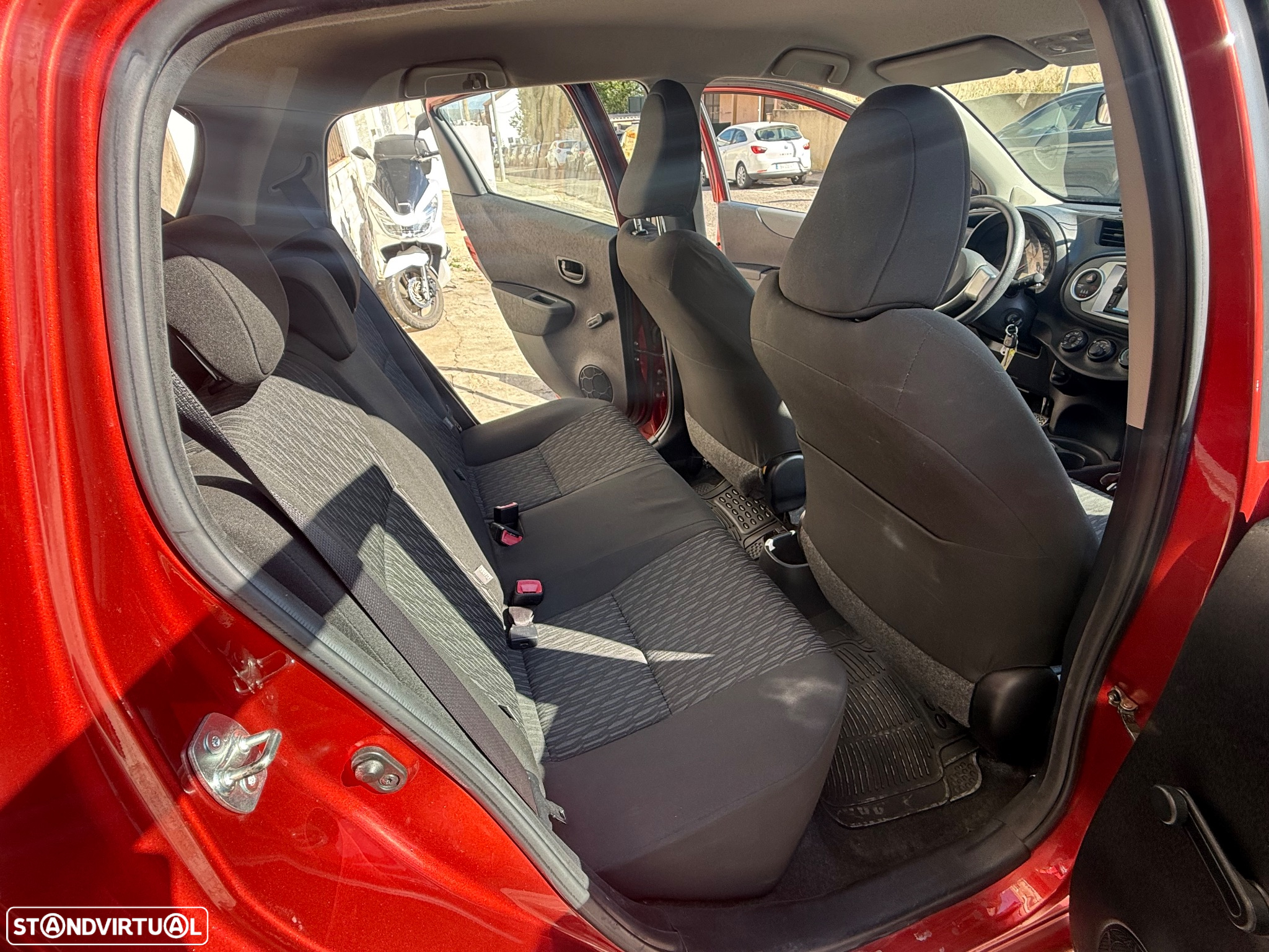 Toyota Yaris 1.4 D-4D Edition-S - 21