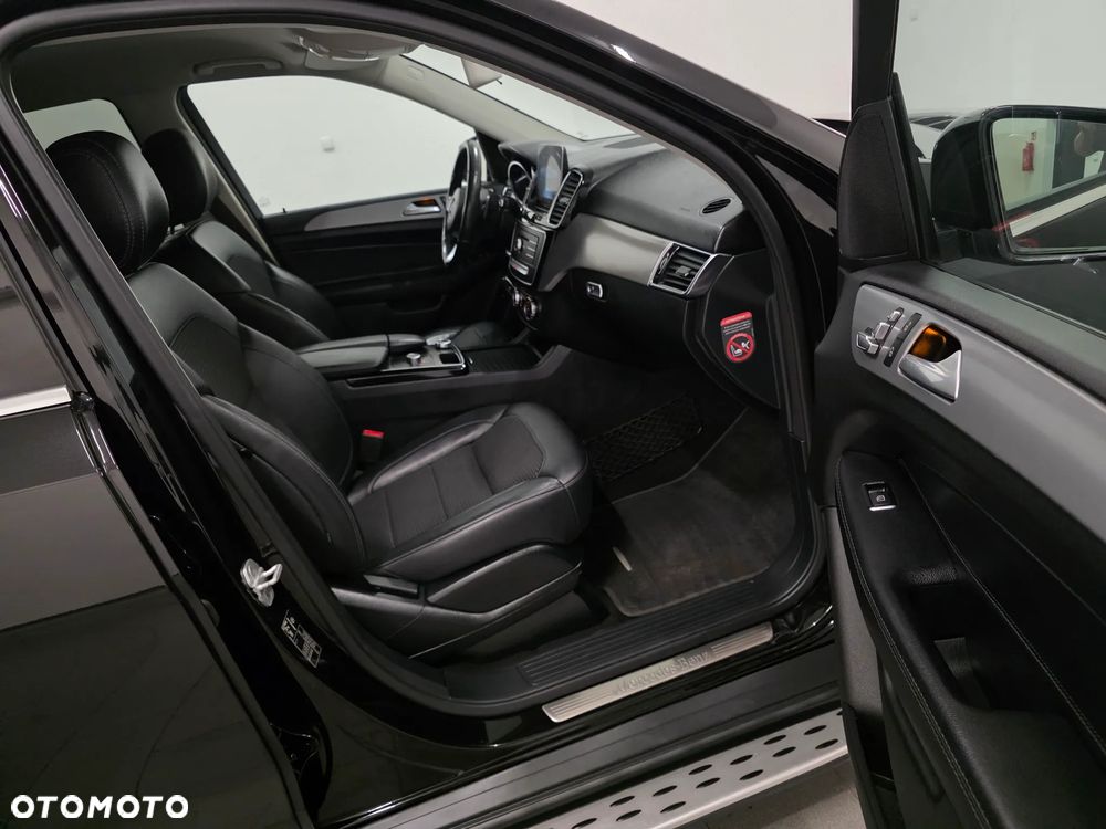 Mercedes-Benz GLE 250 d 4Matic 9G-TRONIC AMG Line - 31