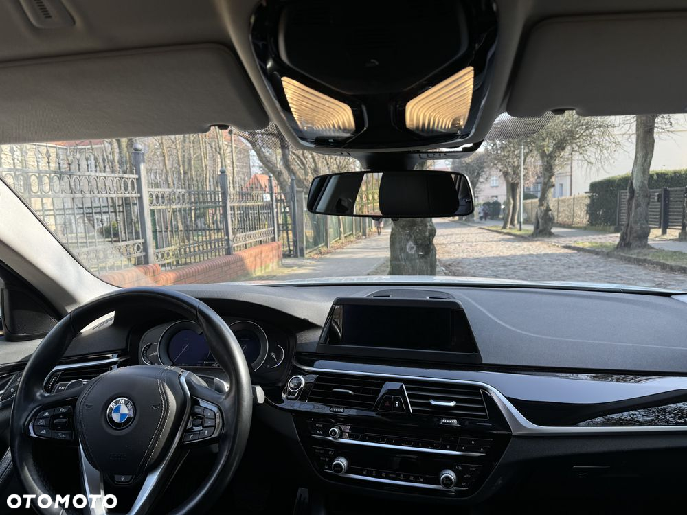 BMW Seria 5 520d xDrive Luxury Line - 26