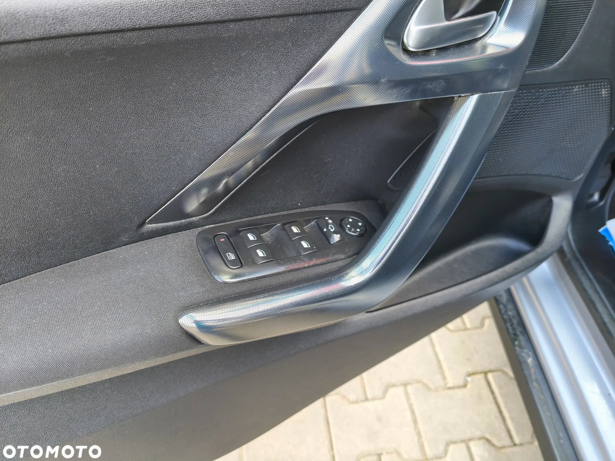 Peugeot 2008 1.2 VTi Allure - 11