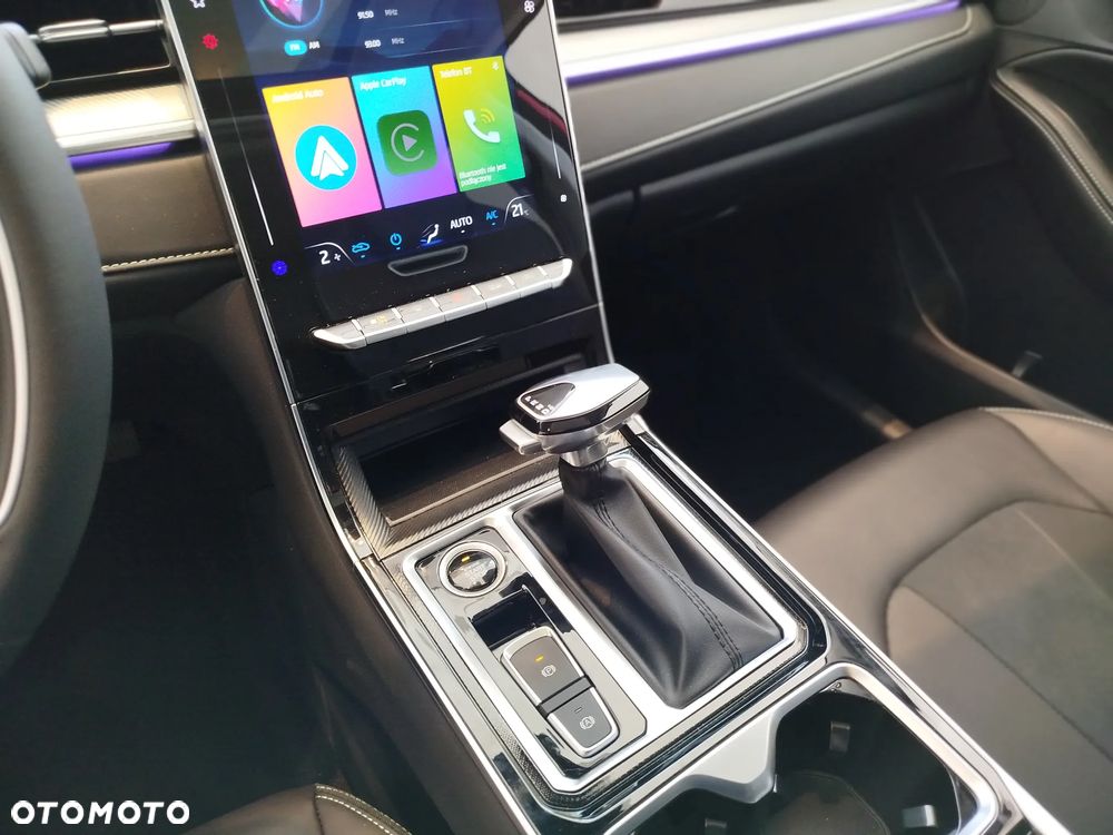 JAC J7 Plus CVT - 28