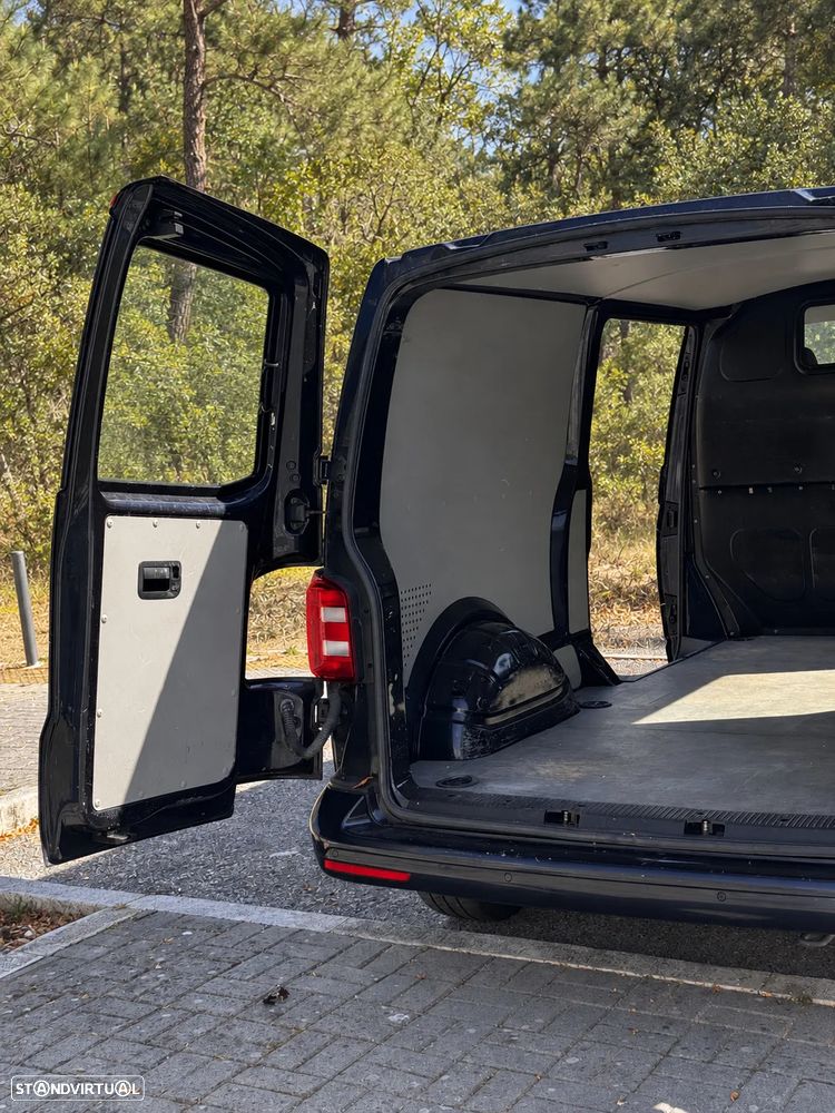 VW Transporter - 32