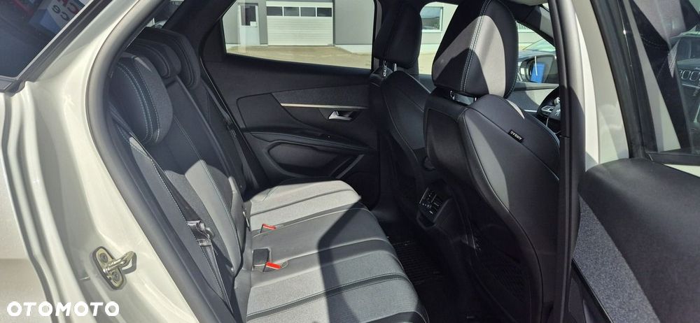 Peugeot 3008 1.2 PureTech Allure Pack S&S EAT8 - 30