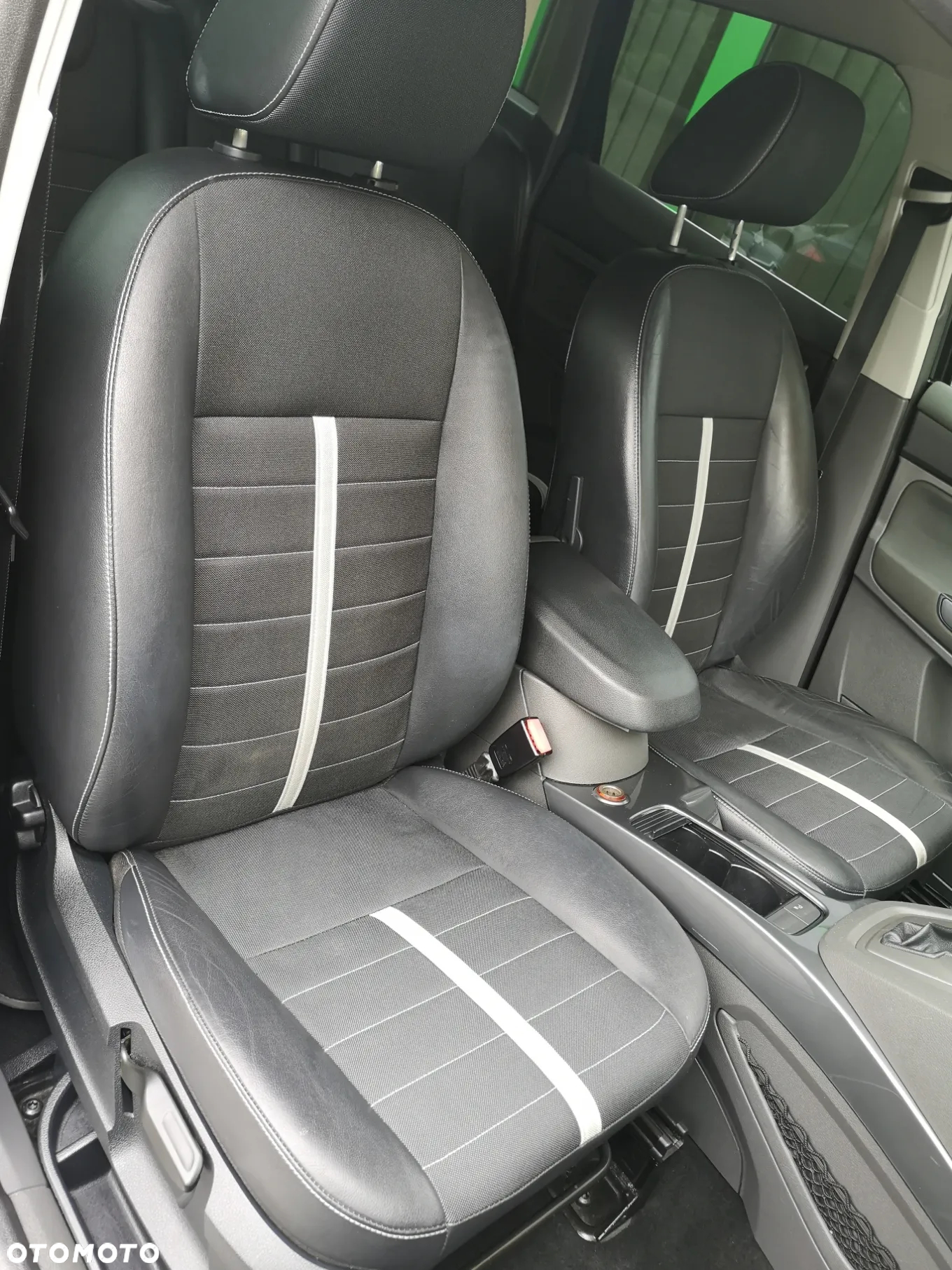 Ford Kuga 2.0 TDCi 4WD Titanium - 22