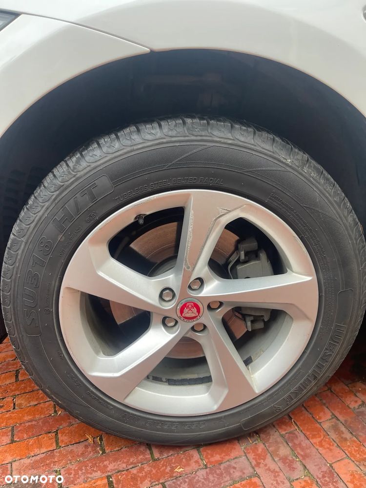 Jaguar F-Pace 30t AWD Portfolio - 6