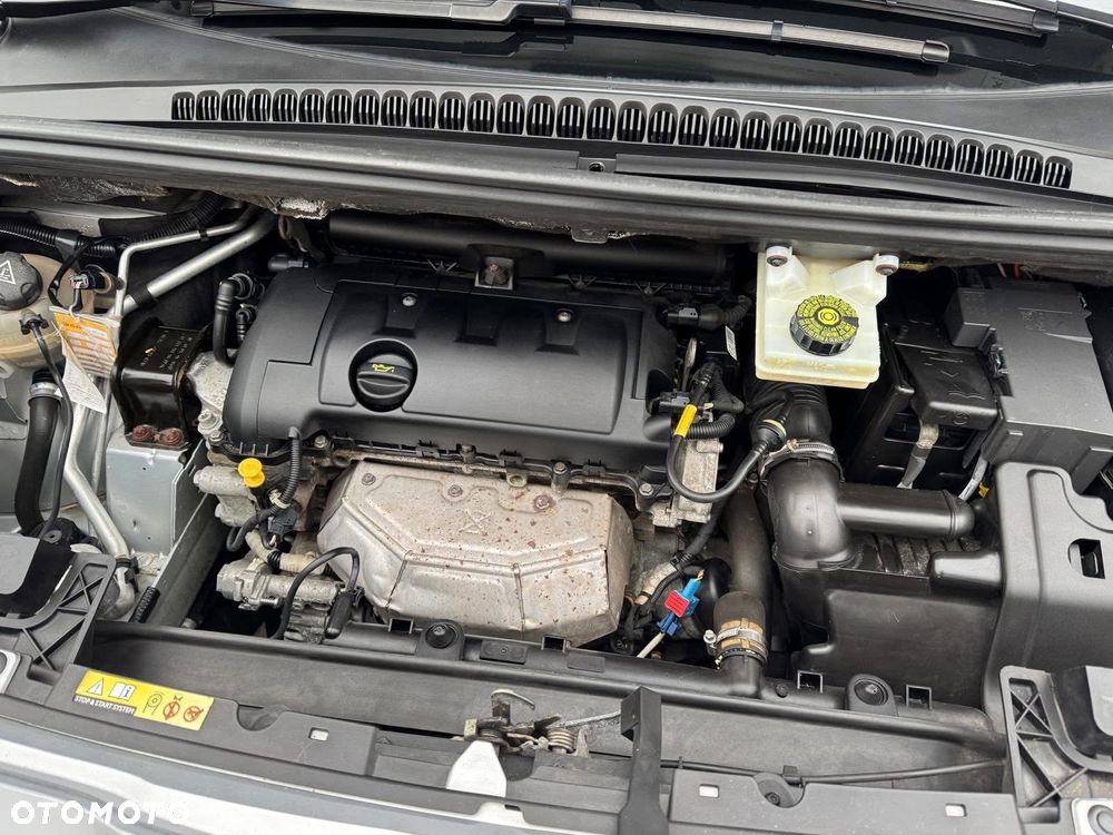 Peugeot 5008 120 VTi Active - 16