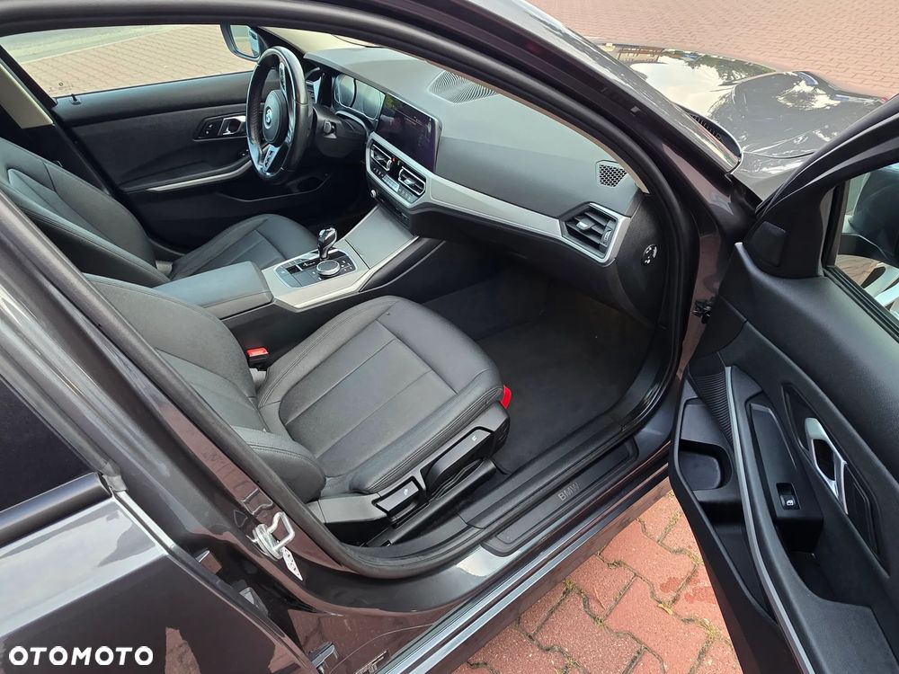 BMW Seria 3 320d MHEV Advantage - 22