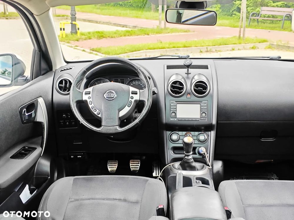 Nissan Qashqai+2 - 24