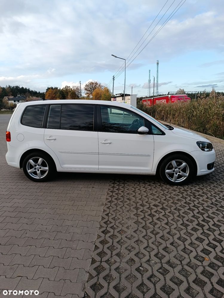 Volkswagen Touran - 3