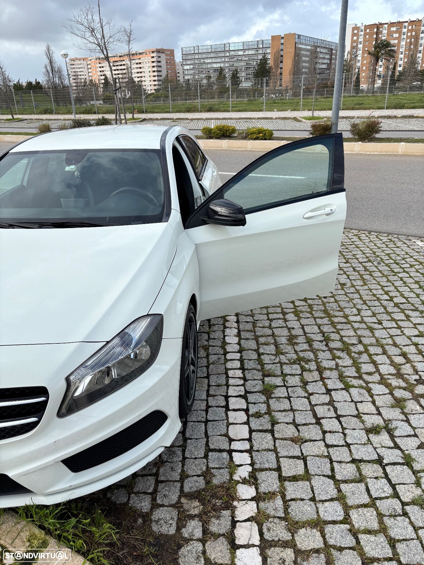 Mercedes-Benz A 200 CDi BE AMG Line - 1