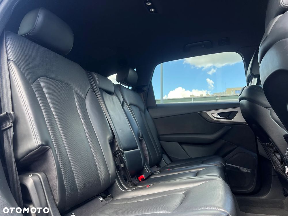Audi SQ7 - 30