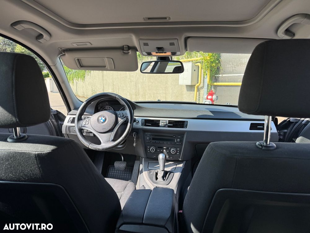 BMW Seria 3 320i Aut. - 16