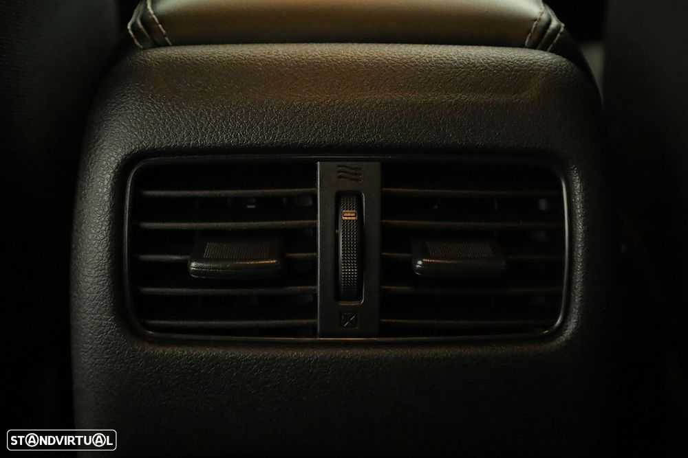 Nissan Qashqai 1.3 DIG-T N-Connecta LED Xtronic - 23