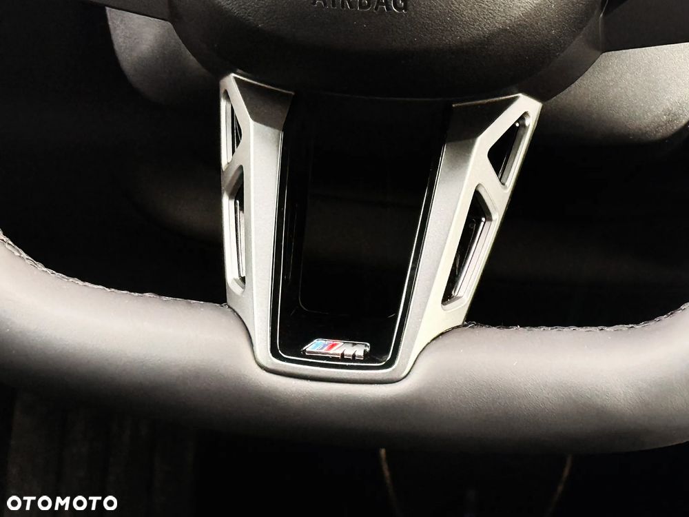 BMW Seria 5 520i - 24