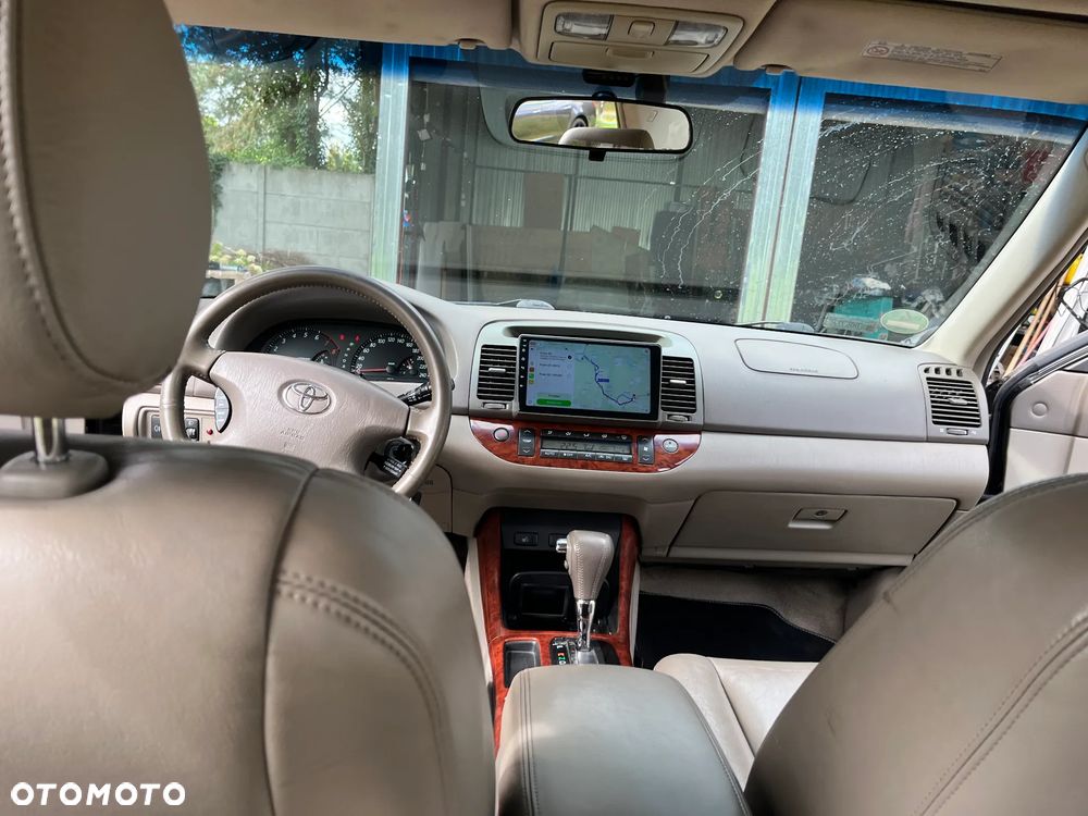 Toyota Camry 3.0 V6 - 4