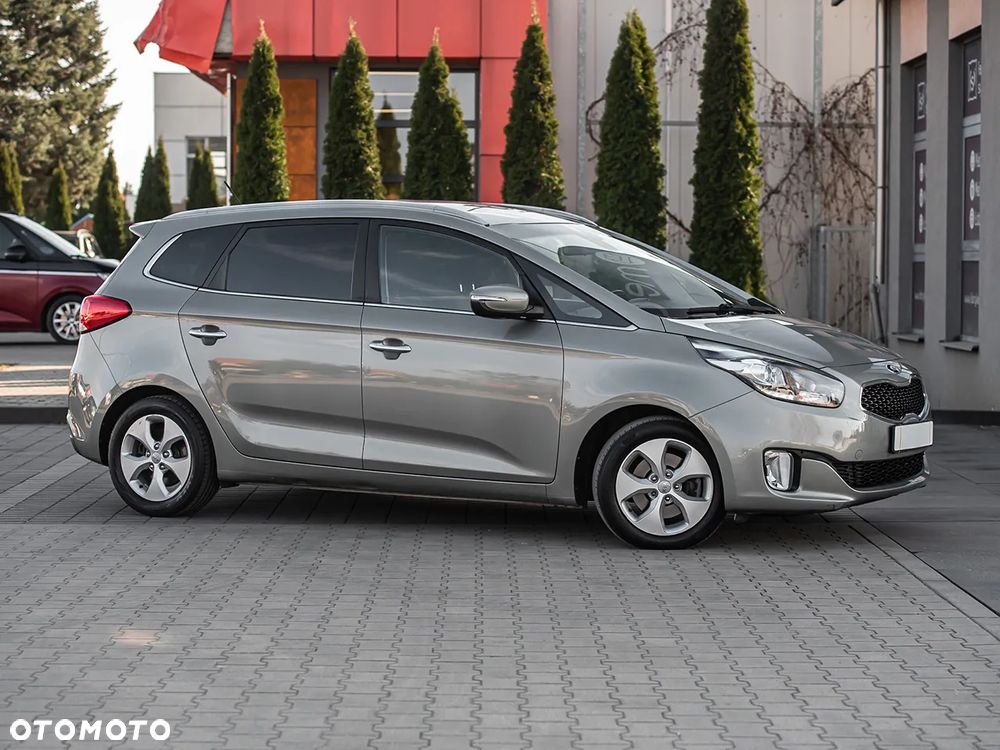 Kia Carens 1.7 CRDi M 7os - 3
