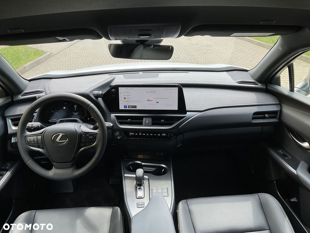 Lexus UX 300h F Sport Design - 21