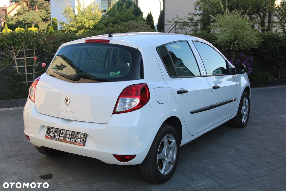 Renault Clio 1.2 16V 75 Yahoo - 7