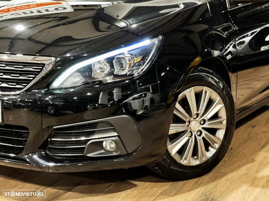 Peugeot 308 1.2 PureTech Allure Pack EAT8 - 6