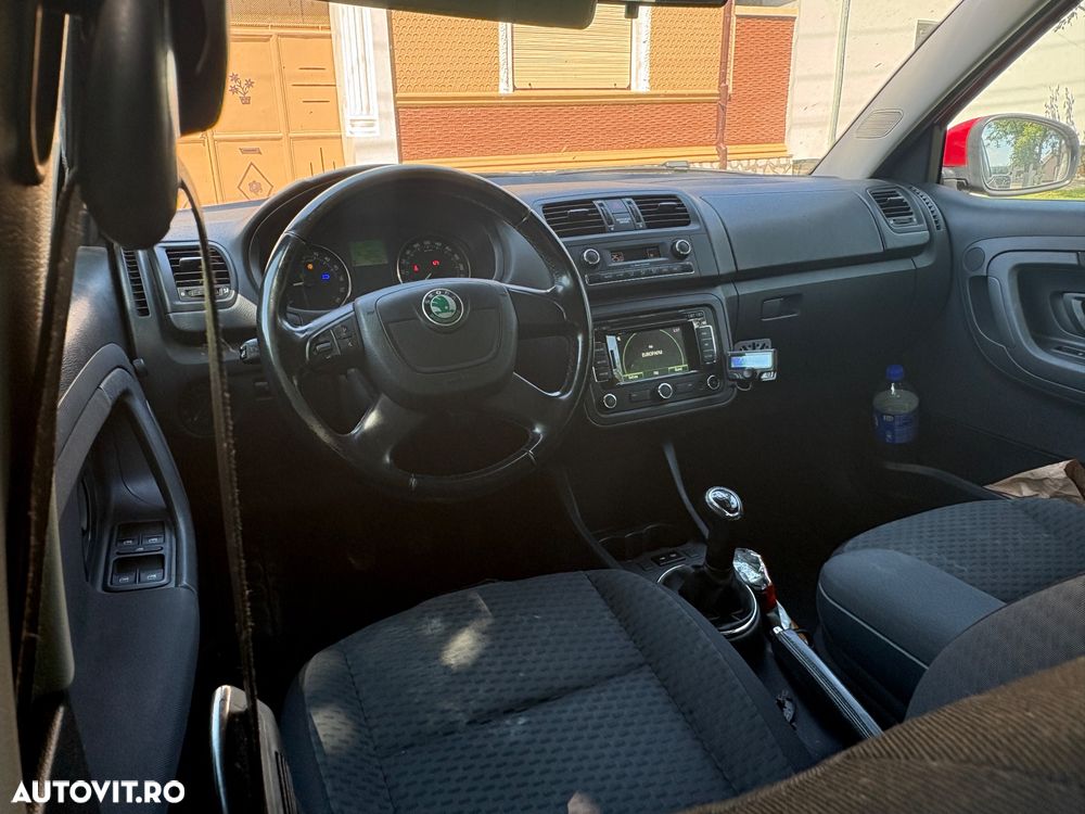 SKODA Fabia 2012 — imagine 5