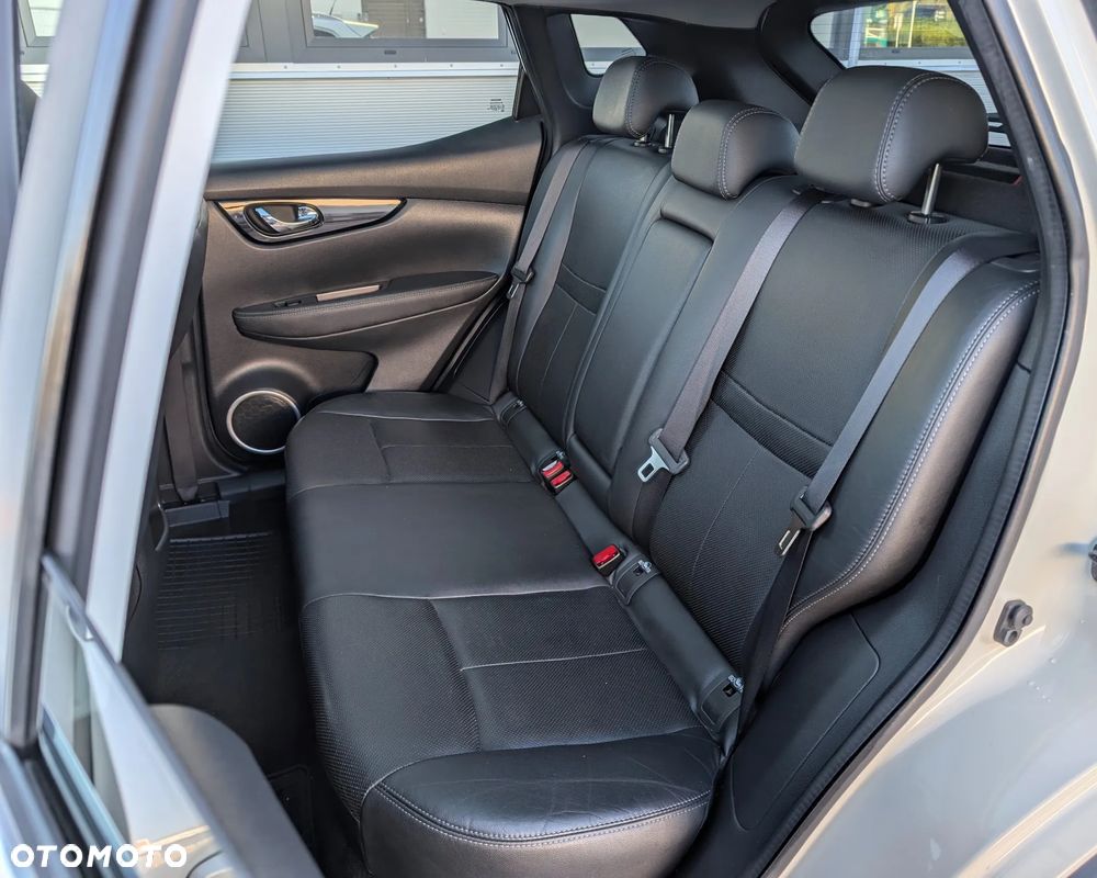 Nissan Qashqai 1.5 dCi Tekna - 23