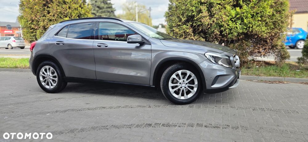 Mercedes-Benz GLA - 5