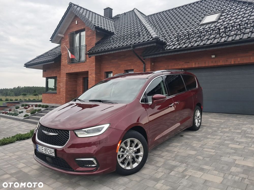 Chrysler Pacifica - 39