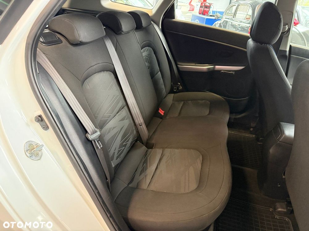 Kia Ceed - 13