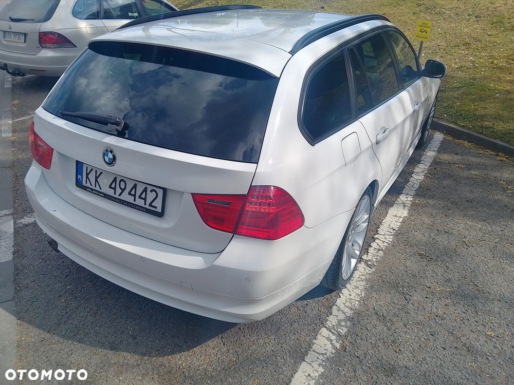 BMW Seria 3 318d DPF - 19