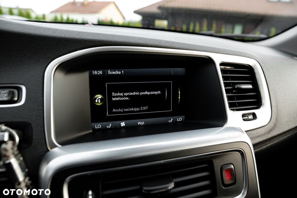 Volvo S60 D5 AWD Geartronic RDesign - 37