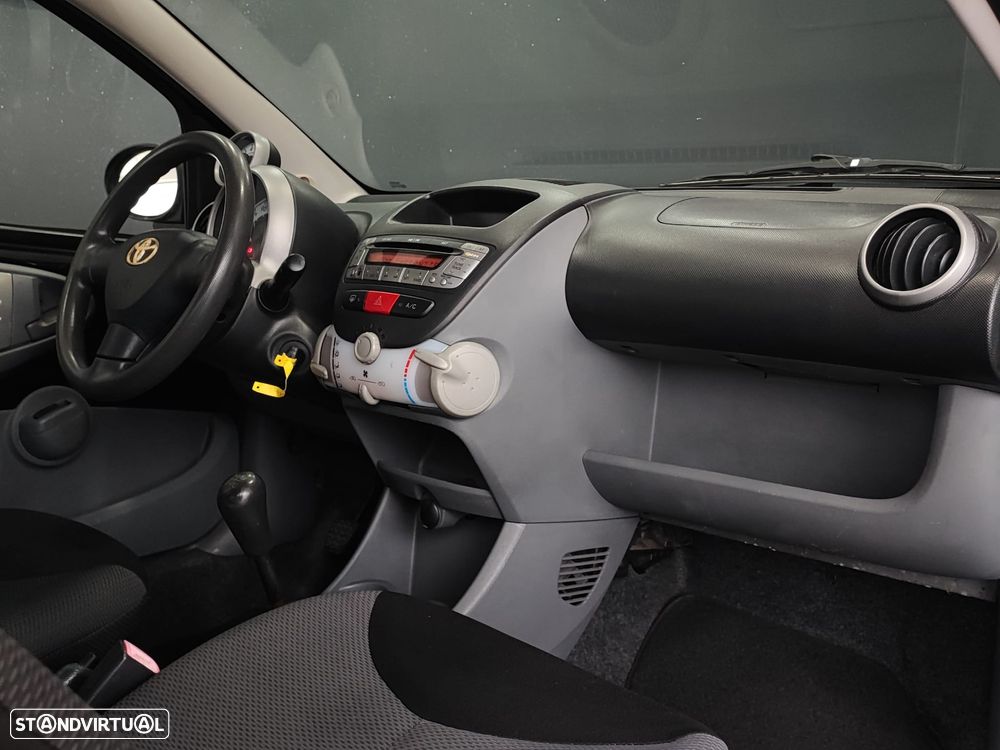 Toyota Aygo 1.0 + AC - 34