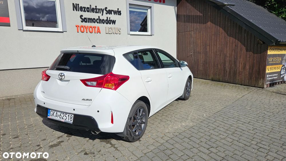 Toyota Auris 1.6 Premium - 9