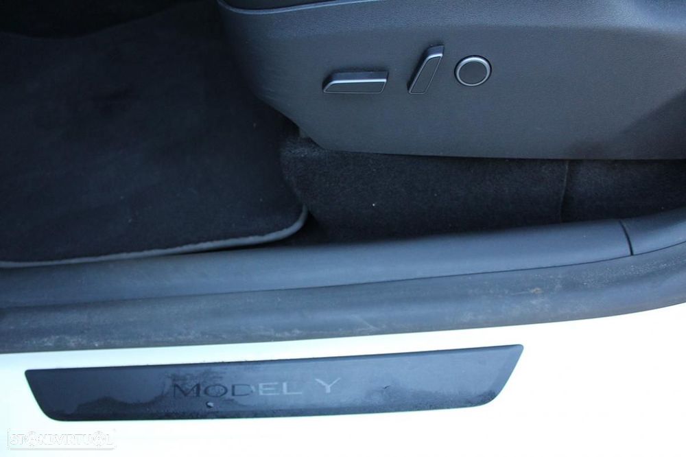 Tesla Model Y Long Range Tração Integral - 22