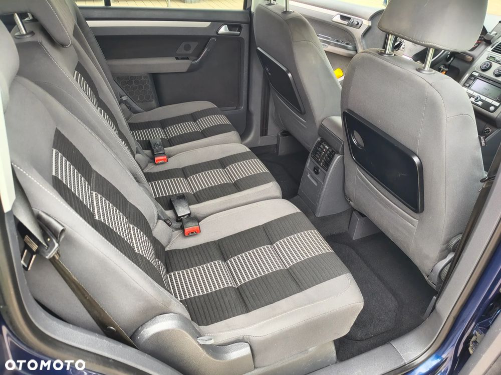 Volkswagen Touran - 13