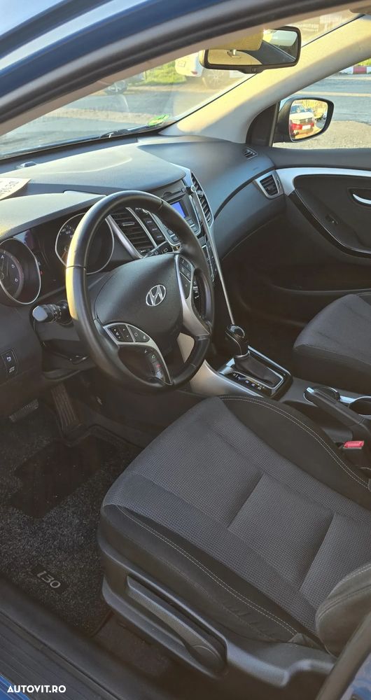 Hyundai i30 1.6 CRDI Automatik Style - 10